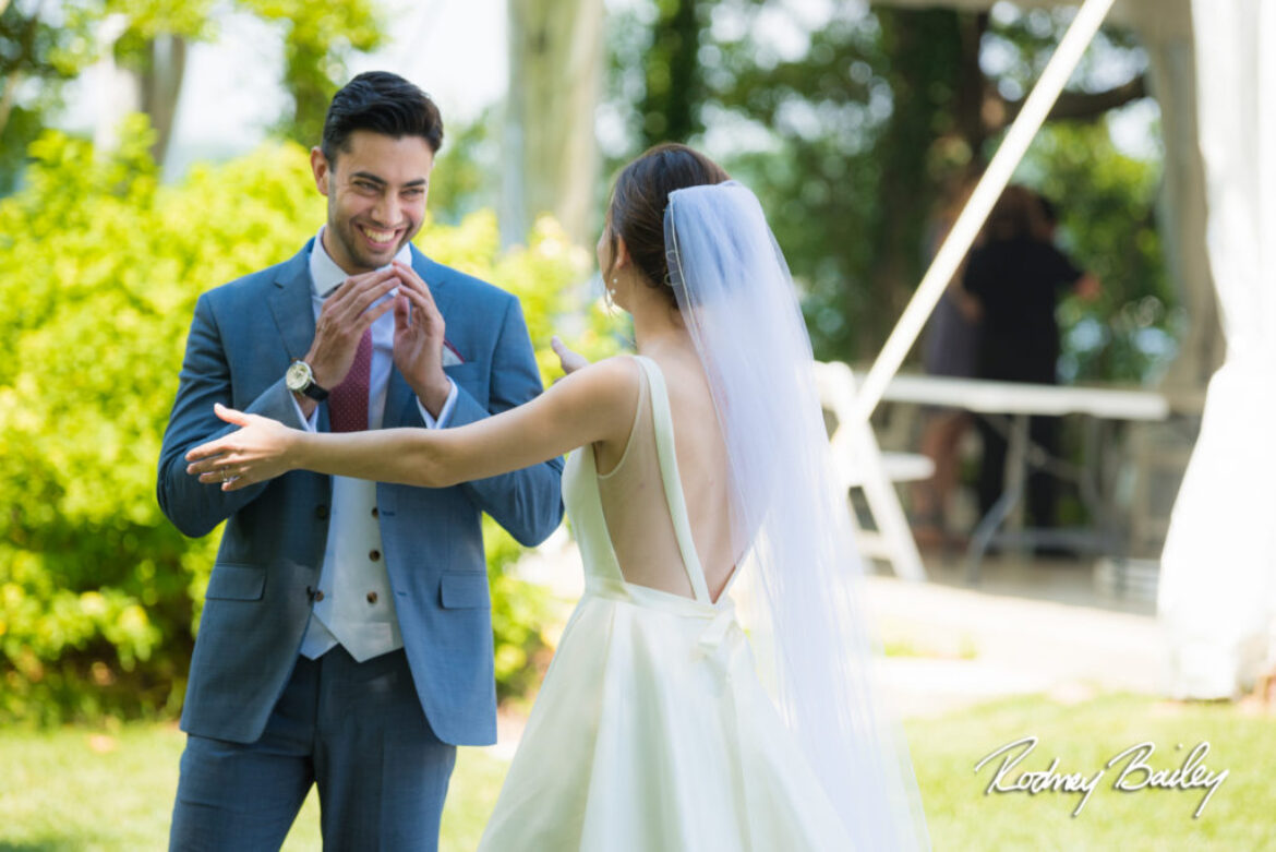 A Simply Perfect Wedding Day | Consider a First Look